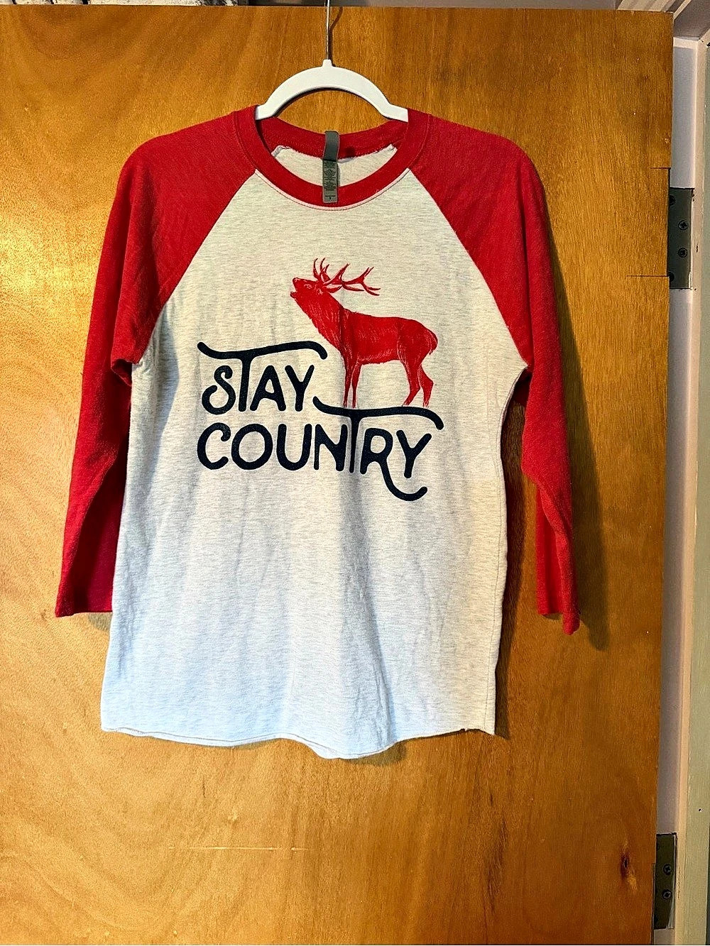 Stay Country Long Sleeve Tee in Red & Gray Size Small